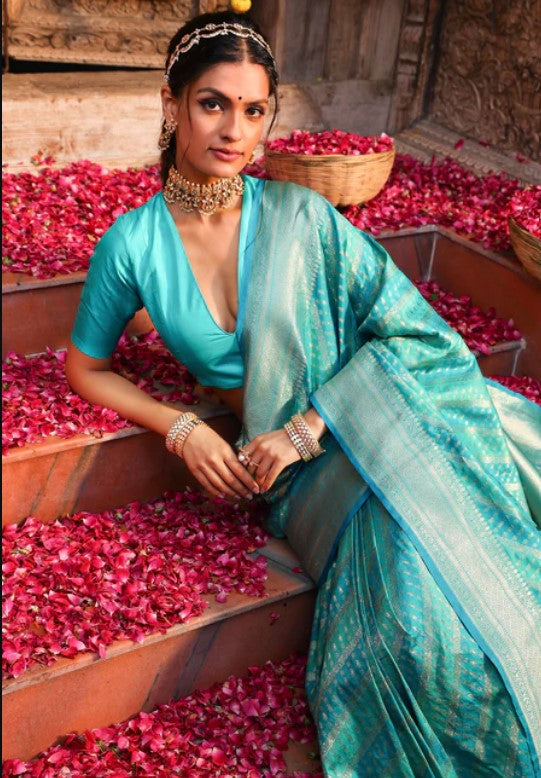 Firozi Silk Saree with Zari Weaving